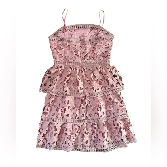 CHI CHI LONDON NWOT Tiered Ruffle Crochet Lace Dress size 8 - Picture 6 of 8